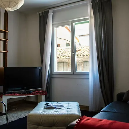 Apartment Living Down Town *
